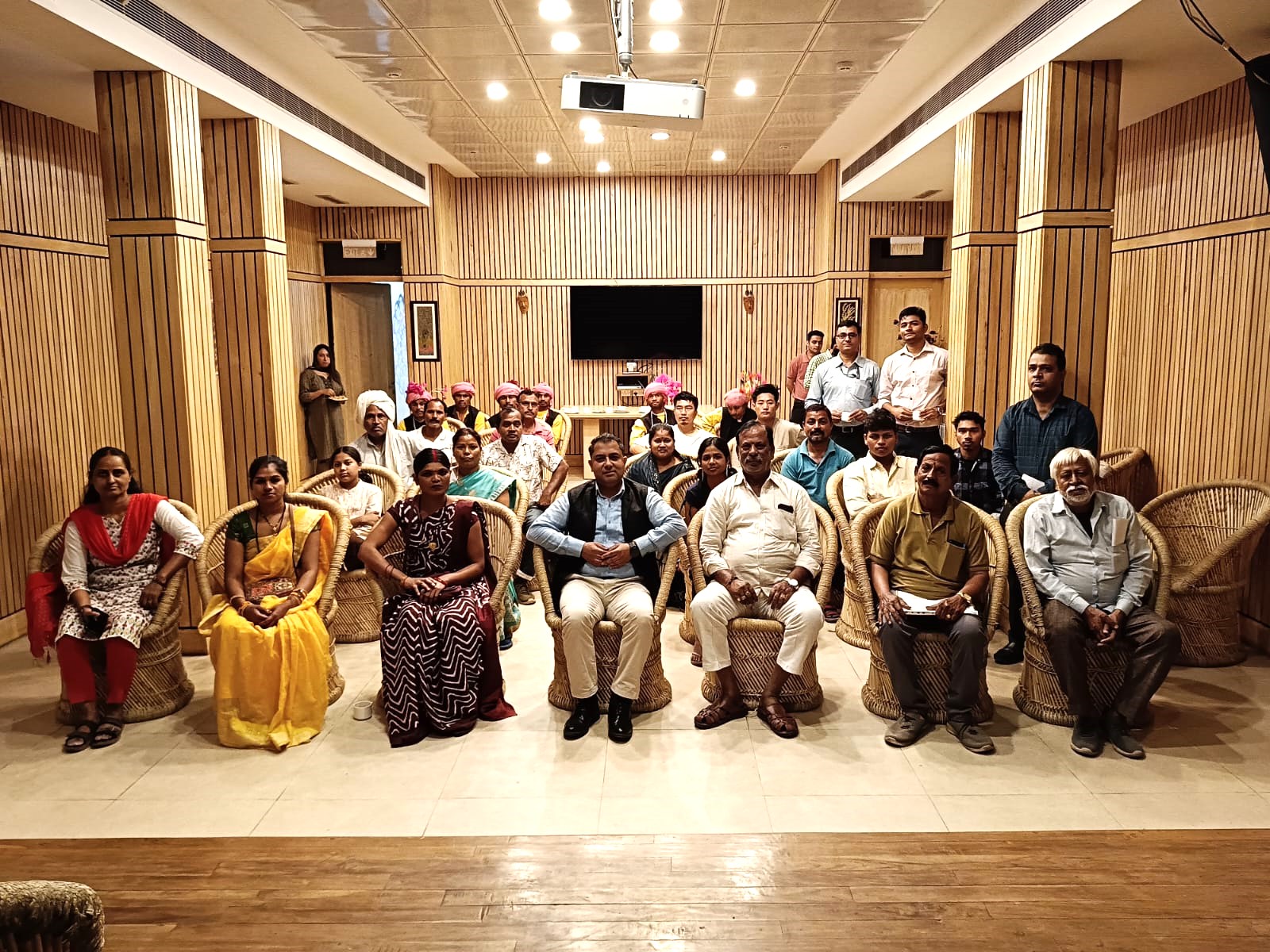  April Dialogue: Artisan Interaction 2024