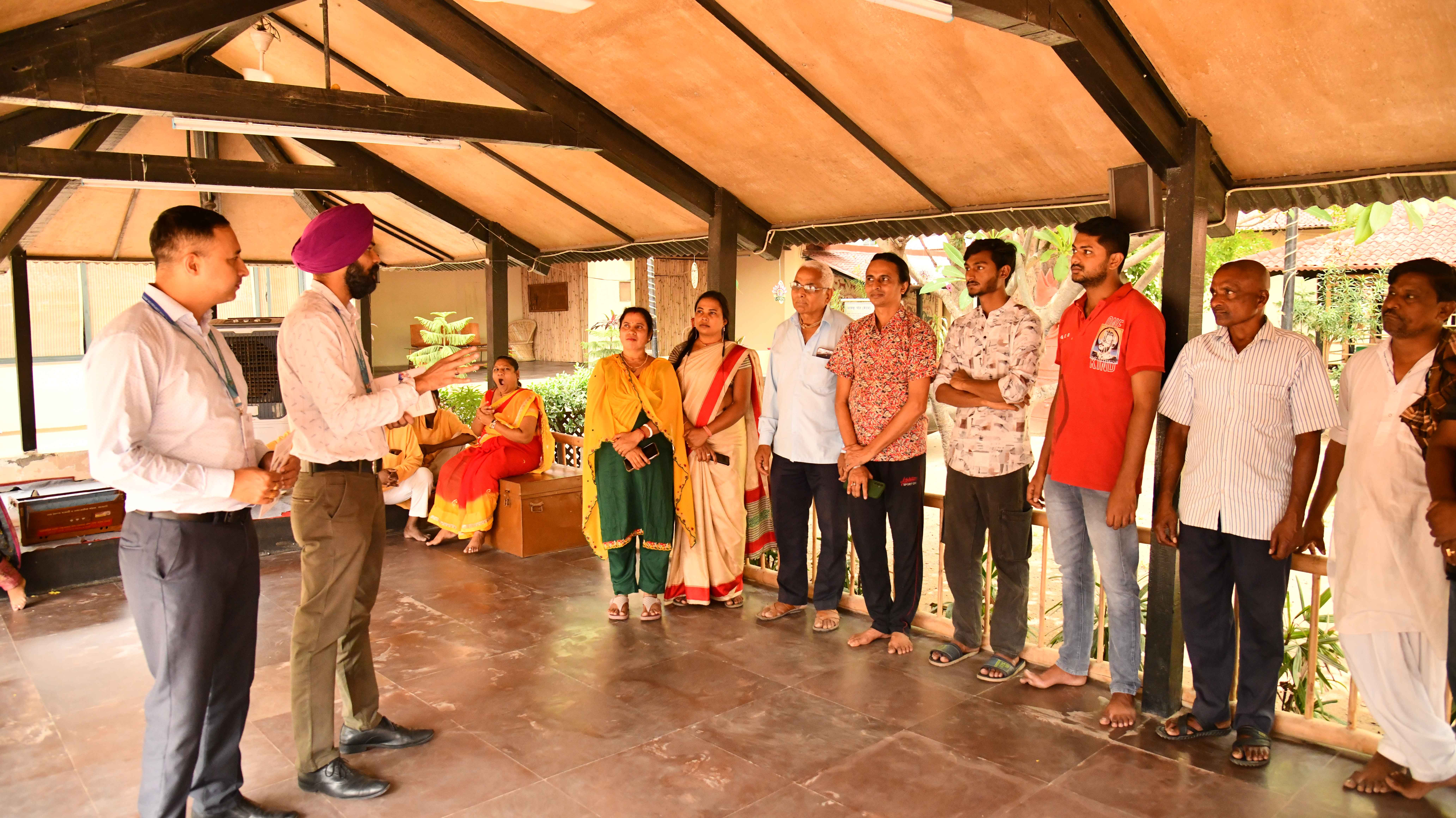 Interaction of Artisans with India Handmade, an initiative of MoT