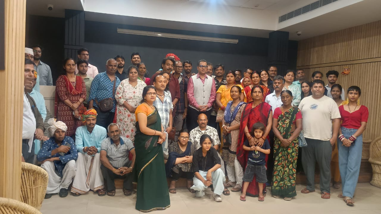 Monthly Interaction with artisans participating in CDP for the month of Apr, 26