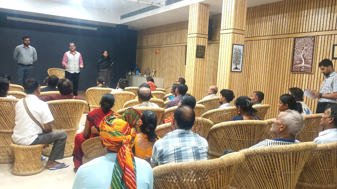 Monthly Interaction with artisans participating in CDP for the month of Apr, 26